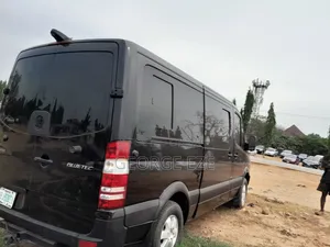Mercedes-Benz Sprinter 2011 Black