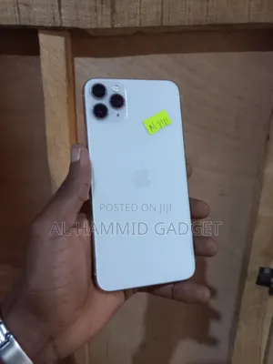 Apple iPhone 11 Pro Max 64 GB White