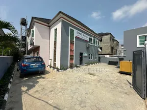 3bdrm Apartment in Lekki Phase 1 for rent