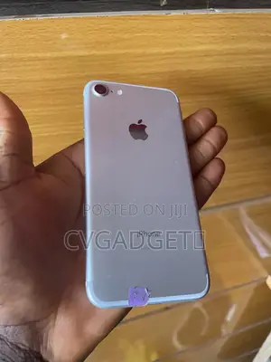 Apple iPhone 7 32 GB White