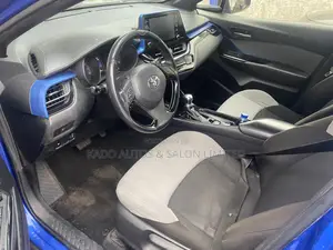 Toyota C-HR 2019 Blue