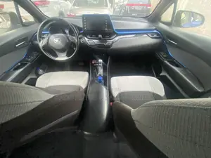Toyota C-HR 2019 Blue