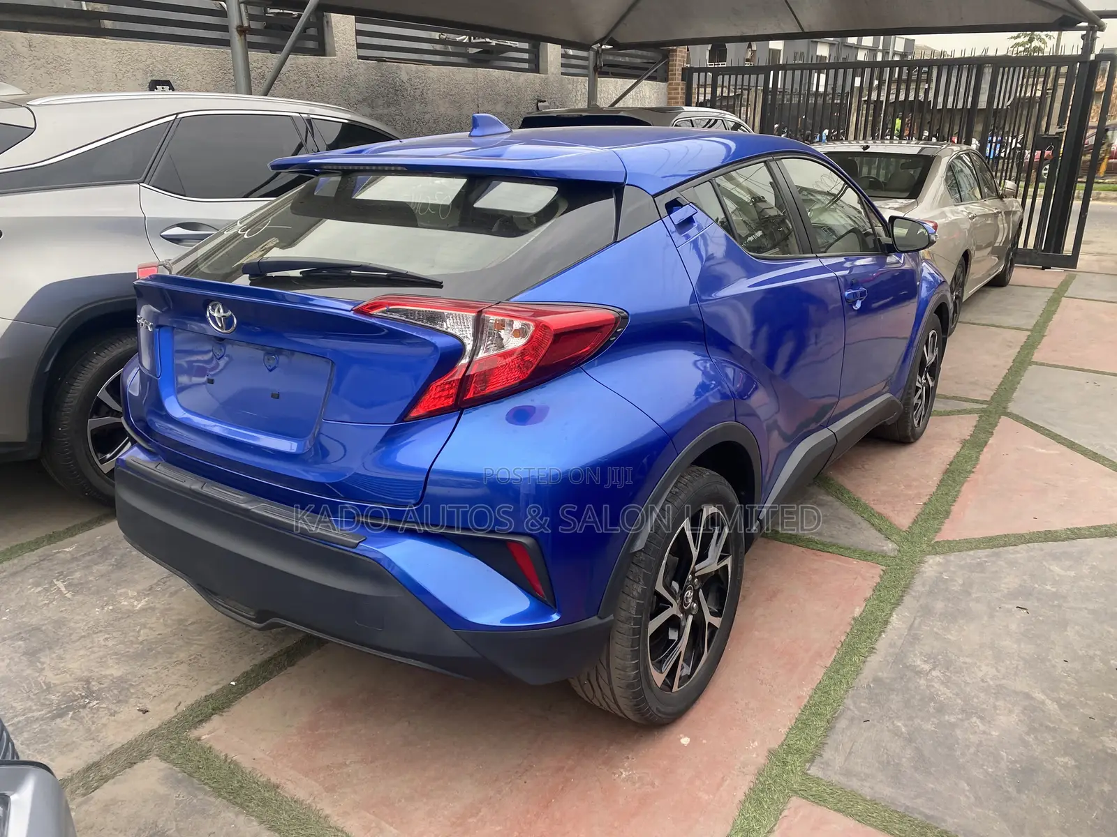 Toyota C-HR 2019 Blue