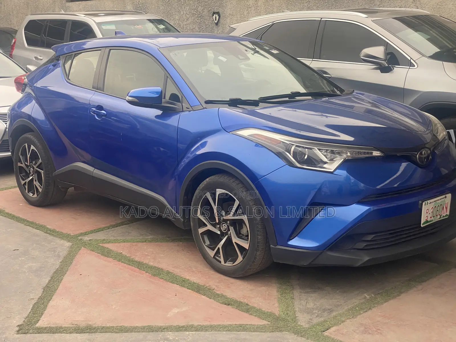 Toyota C-HR 2019 Blue
