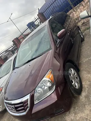 Honda Odyssey 2010 Red