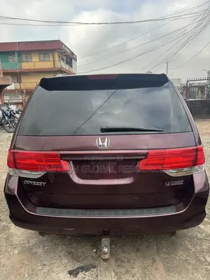 Honda Odyssey 2010 Red