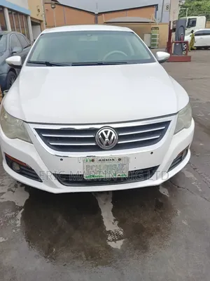 Volkswagen Passat 2012 White