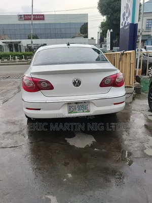 Volkswagen Passat 2012 White