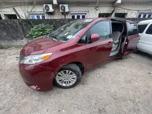 Toyota Sienna LE 8 Passenger 2012 Burgundy