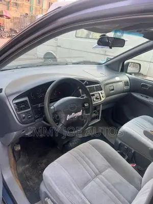 Toyota Sienna 2000 Blue