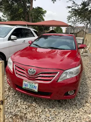 Toyota Camry XLE 4dr Sedan (2.5L 4cyl 6AM) 2010 Red