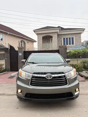 Toyota Highlander Limited 4dr SUV AWD (3.5L 6cyl 6A) 2015 Green