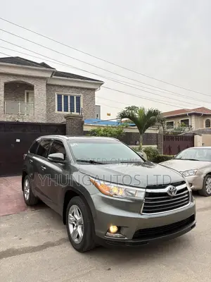 Toyota Highlander Limited 4dr SUV AWD (3.5L 6cyl 6A) 2015 Green