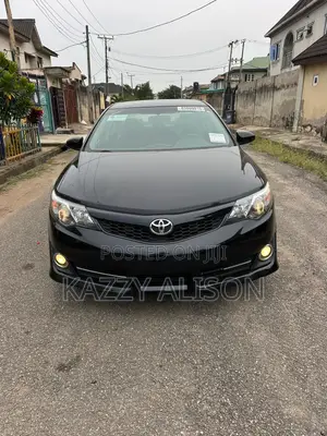 Toyota Camry SE Sport 4dr Sedan w/Prod. End 11/13 (2.5L 4cyl 6A) 2014