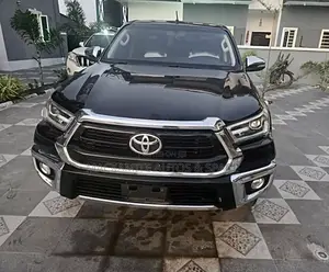 Toyota Hilux Revo Double Cab Petrol 2.7 AWD 2021 Black