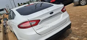 Ford Fusion S FWD 2016 White