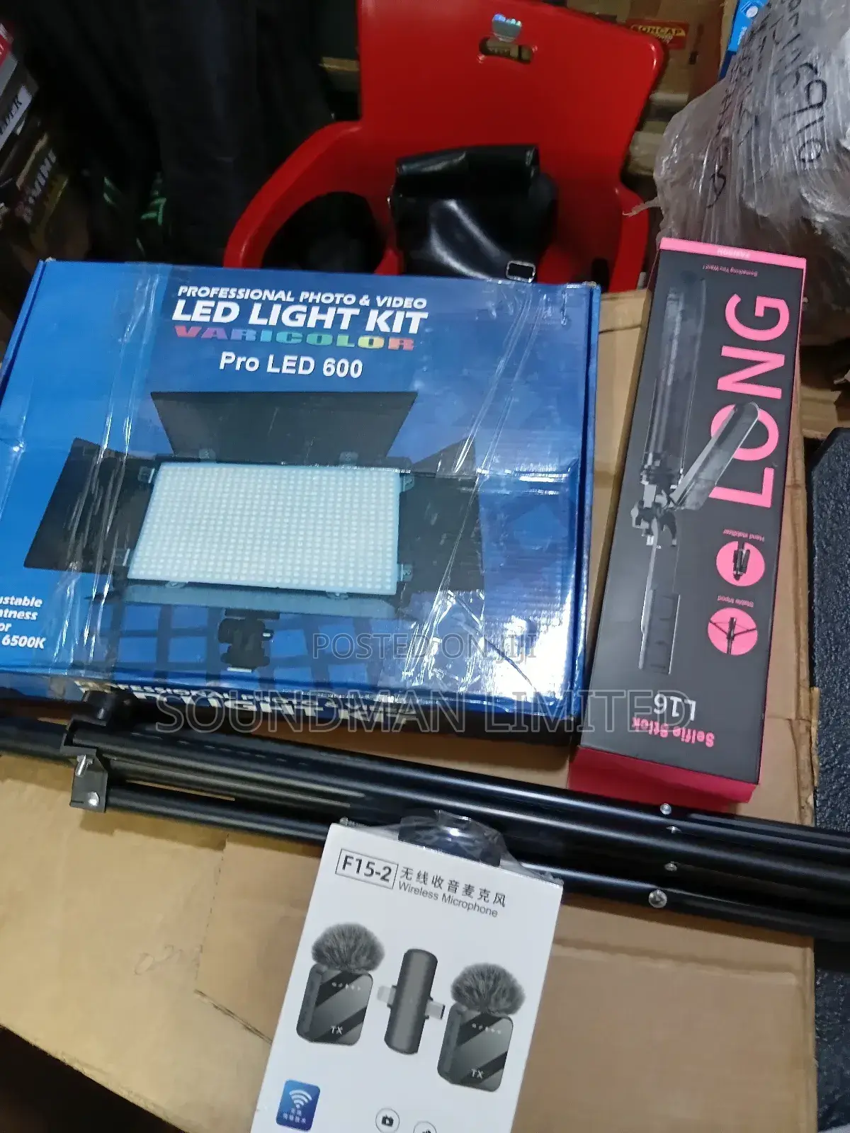 Complete Content Creation Vlog Kit Tripod Selfie-Stick , Mic Led Light