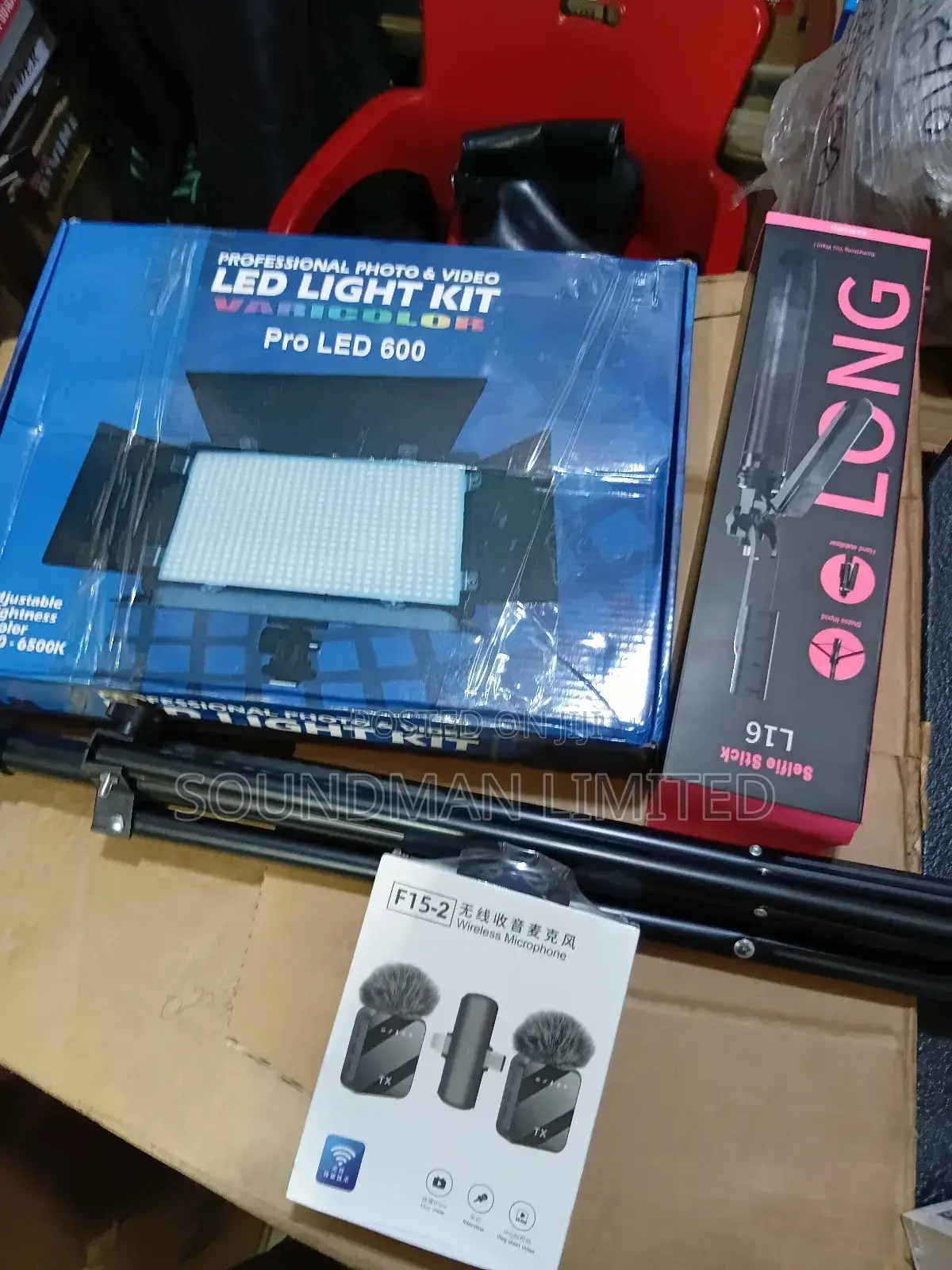 Complete Content Creation Vlog Kit Tripod Selfie-Stick , Mic Led Light