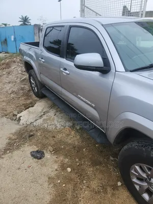 Toyota Tacoma TRD Off Road 2019 Beige