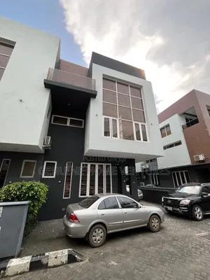 5bdrm Duplex in Osapa London for sale