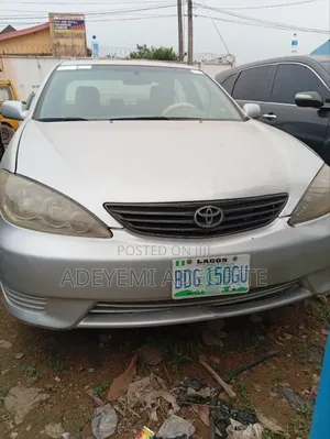 Toyota Camry 2005 Silver