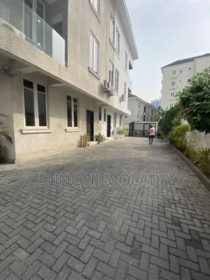 3bdrm Duplex in Park View Estate for rent