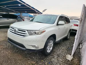 Toyota Highlander SE 2012 White