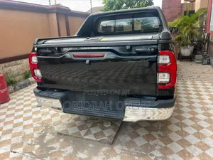 Toyota Hilux Revo Double Cab Petrol 2.7 AWD 2020 Black