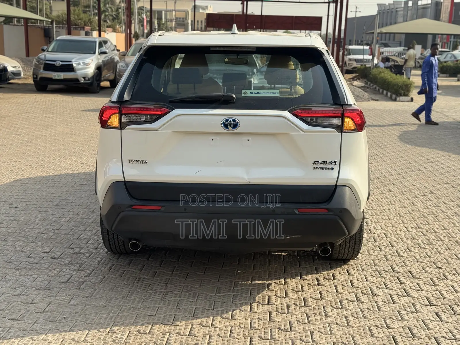 Toyota RAV4 Limited 2021 White