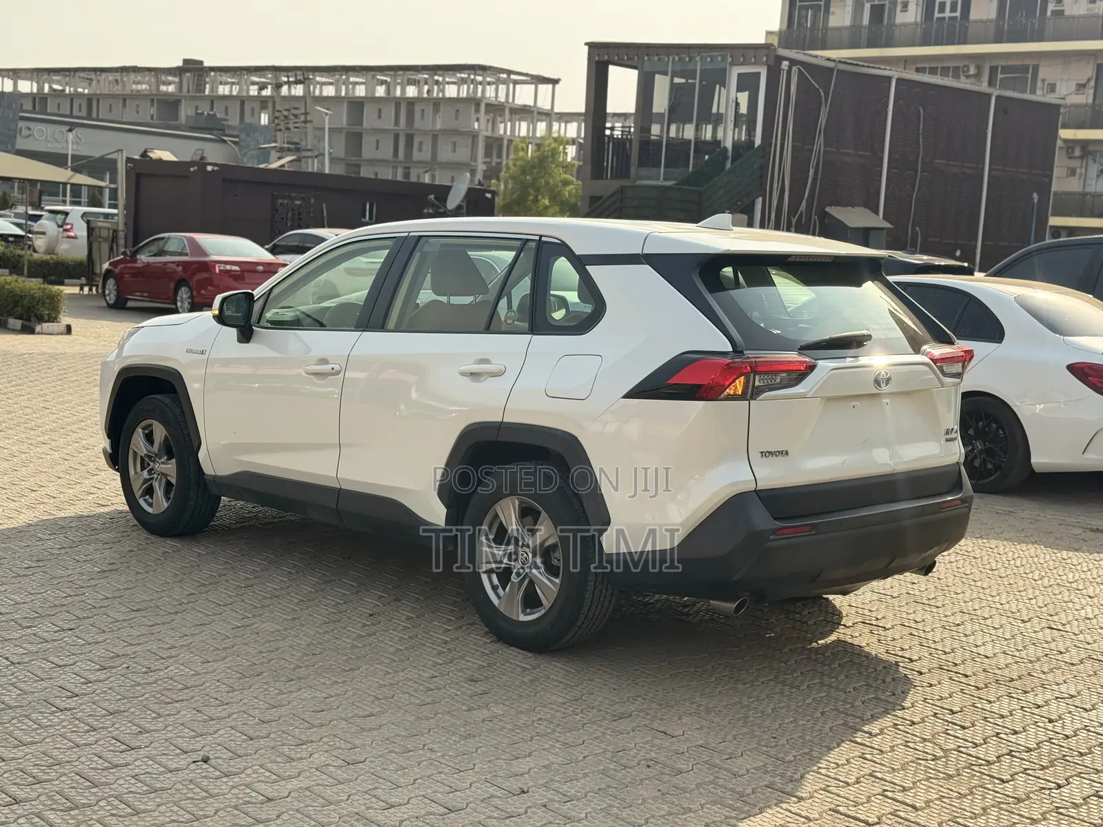 Toyota RAV4 Limited 2021 White