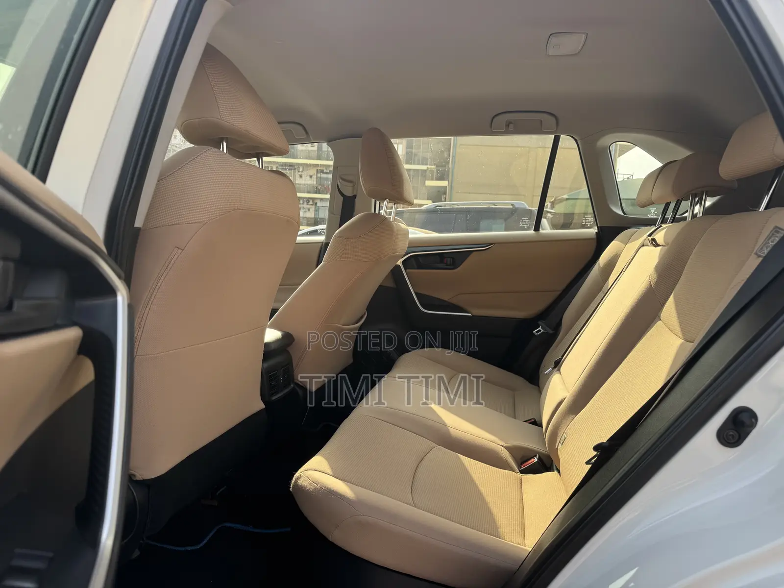 Toyota RAV4 Limited 2021 White