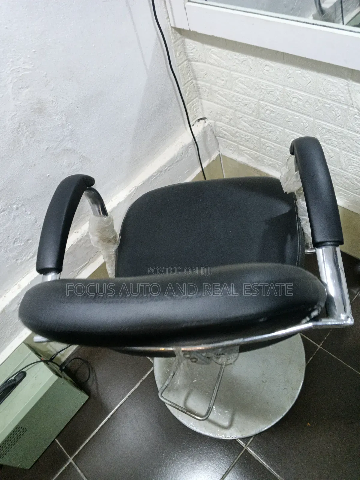 Salon Chair