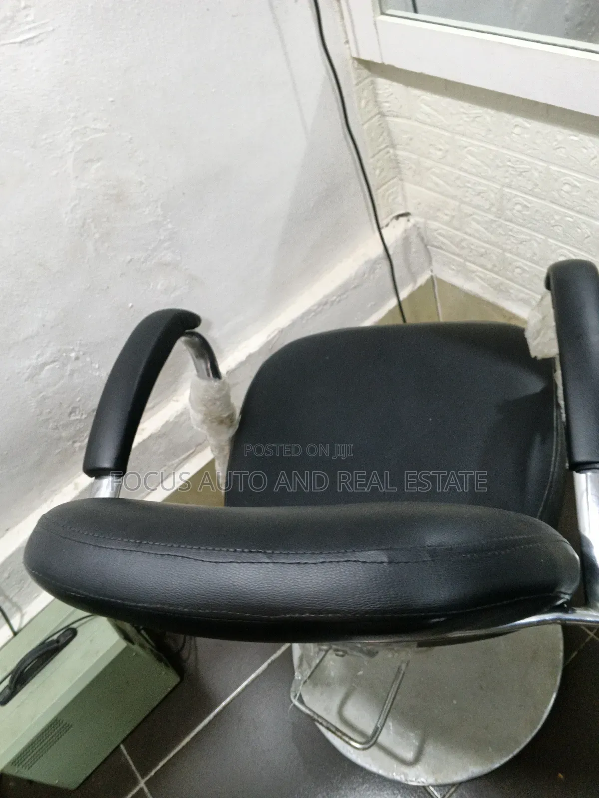 Salon Chair