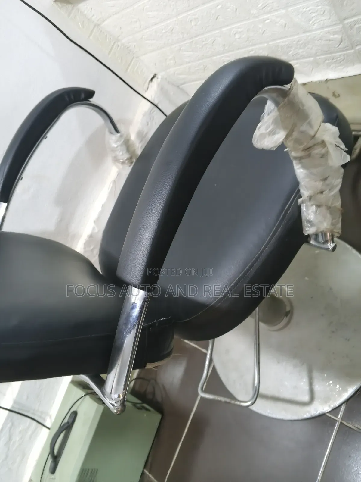 Salon Chair