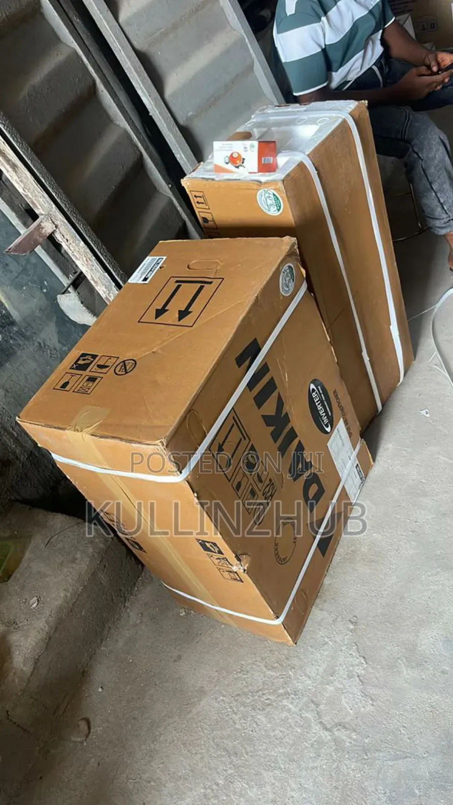 Daikin 2.5hp Split Inverter Air Conditioner