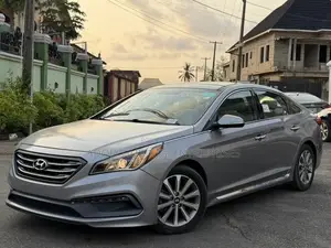 Hyundai Sonata Limited 4dr Sedan (2.4L 4cyl 6A) 2015 Silver