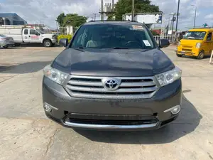 Toyota Highlander Limited 3.5l 4WD 2013 Gray