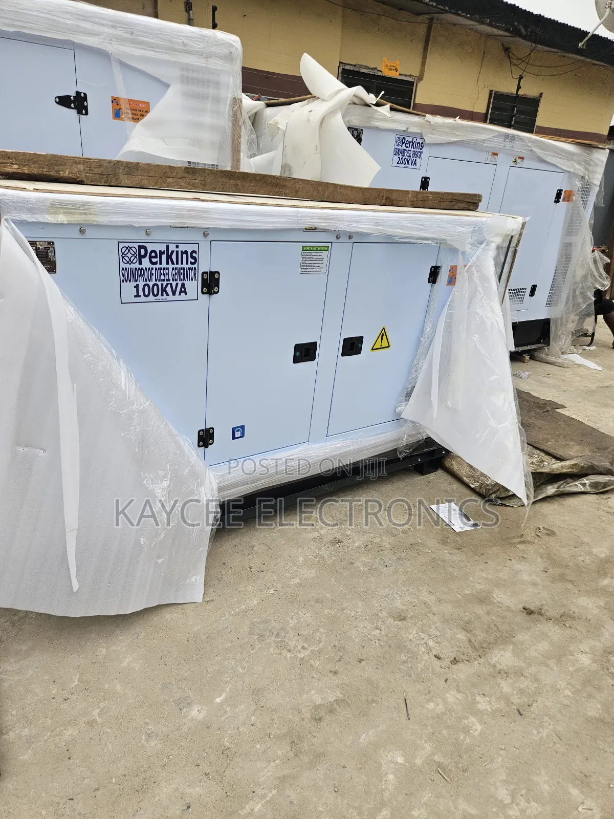 High-Efficiency 100kva Soundproof Diesel Generator