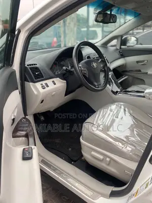 Toyota Venza AWD 2010 White