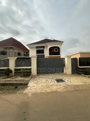 4bdrm Duplex in Wumba for sale