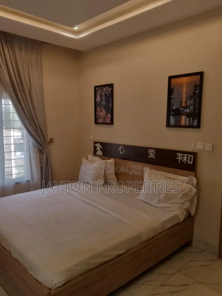 3 Bedroom Apartments
