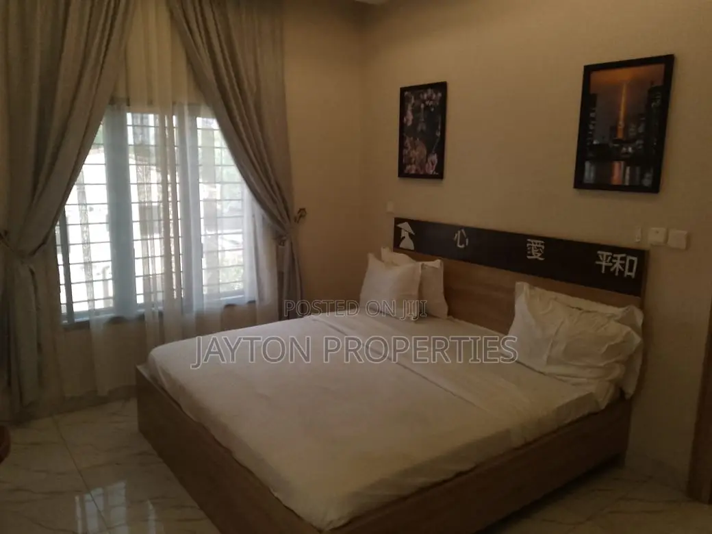 3 Bedroom Apartments