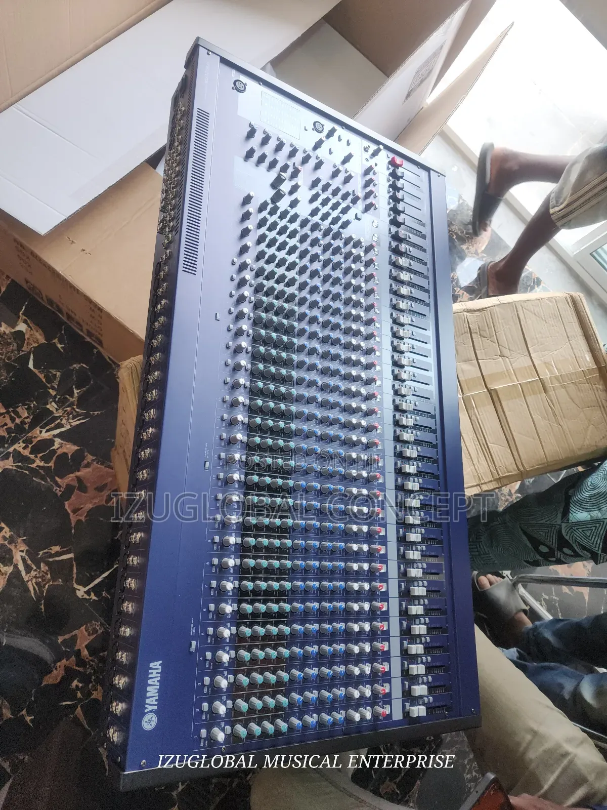 Yamaha Effect Compressor Mixing Console 32 Channel
