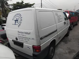 Volkswagen Transporter 2005 White