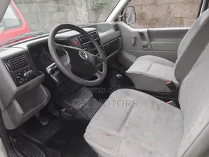 Volkswagen Transporter 2005 White
