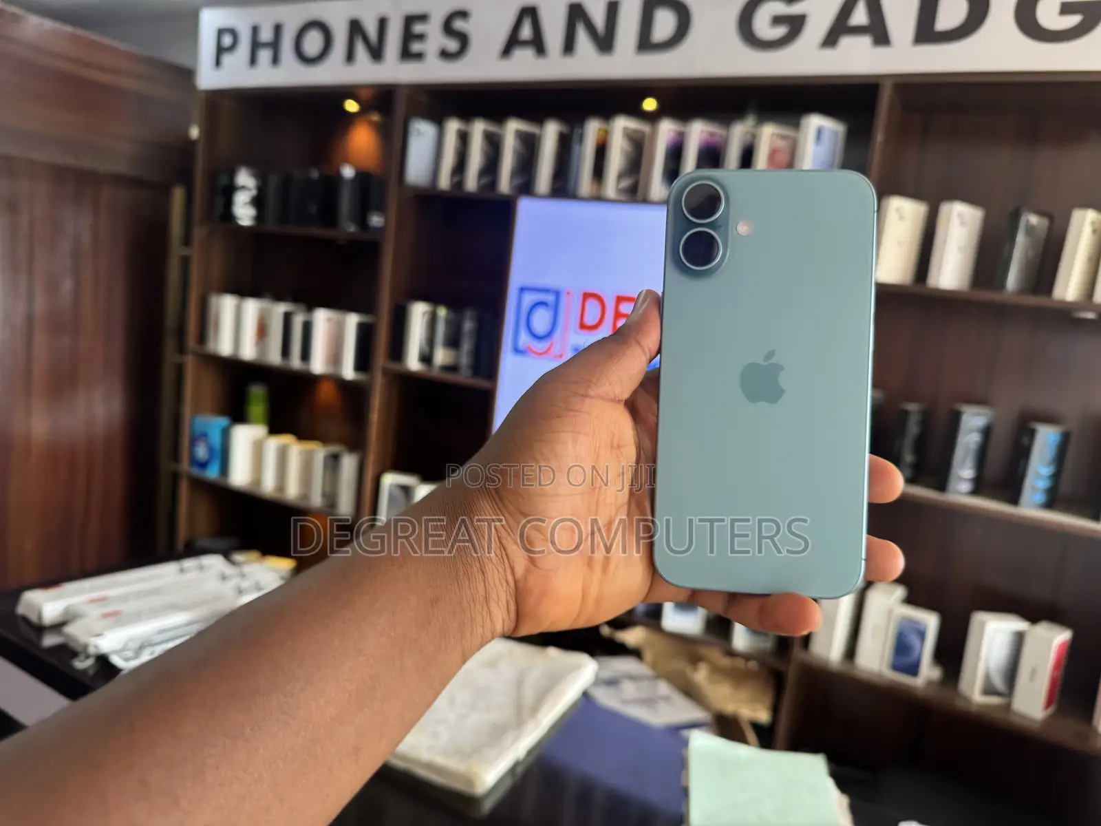 Apple iPhone 16 Plus 256 GB Gray
