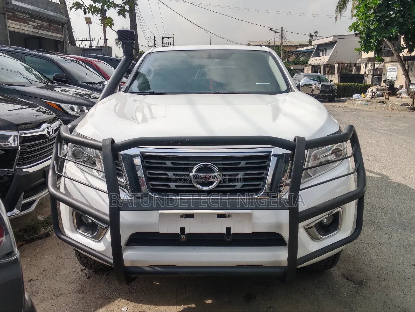 Nissan Navara 2019 Silver