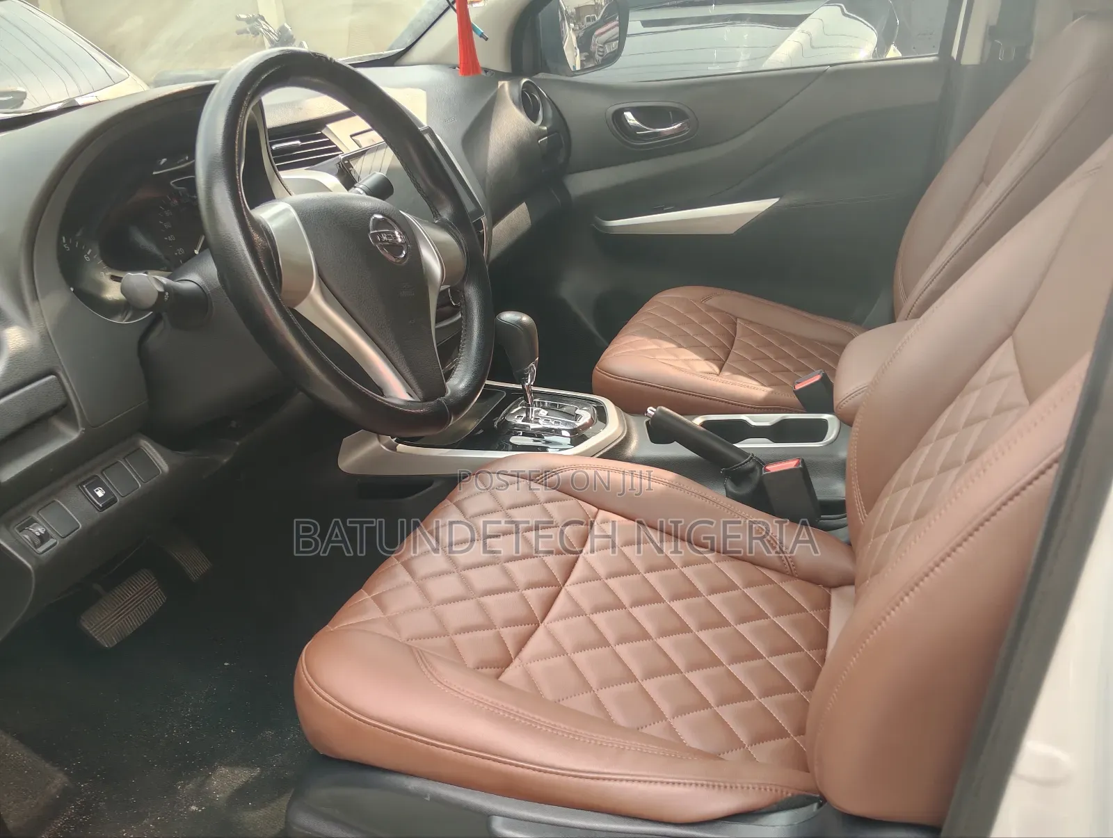 Nissan Navara 2019 Silver
