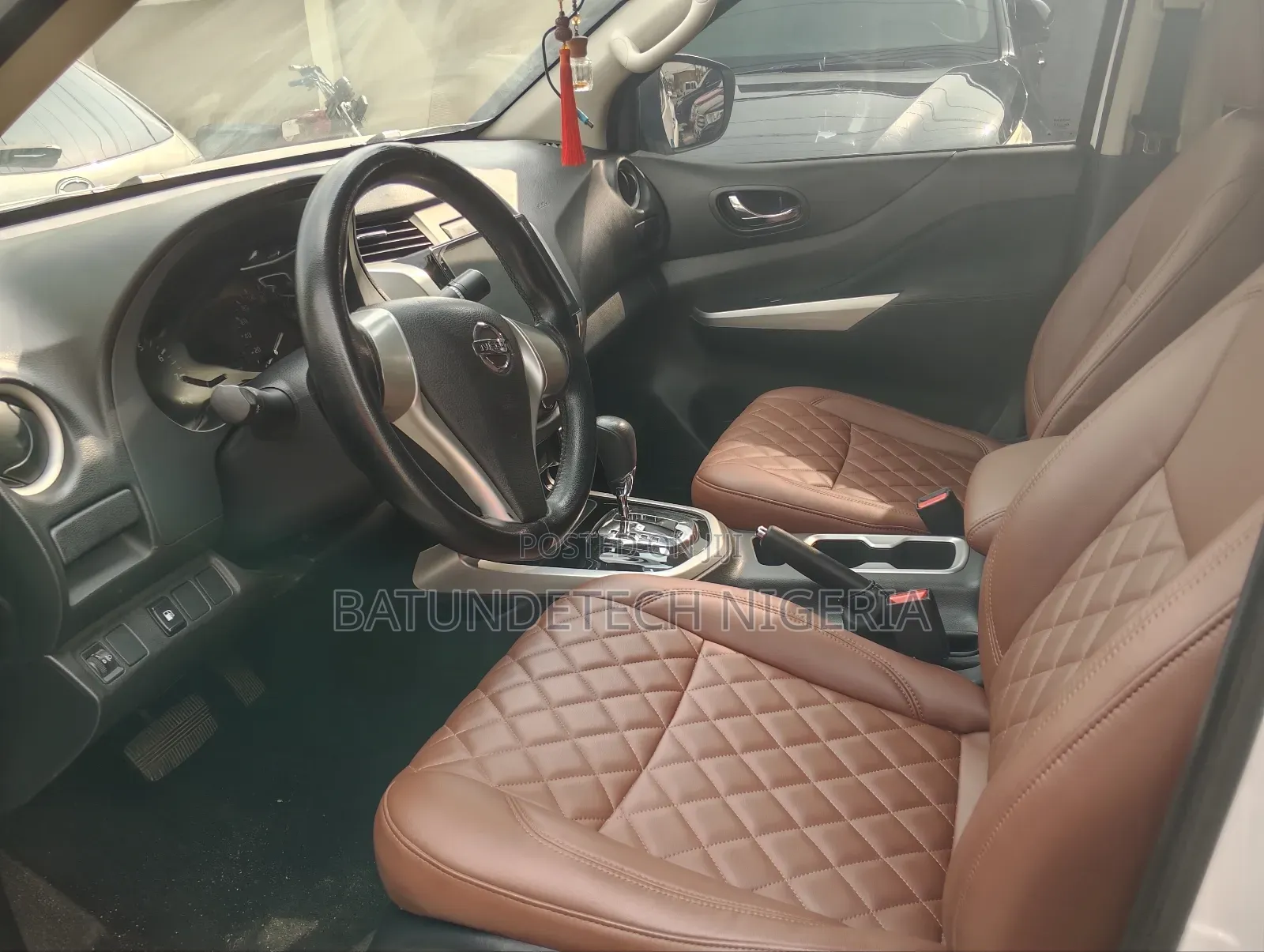 Nissan Navara 2019 Silver