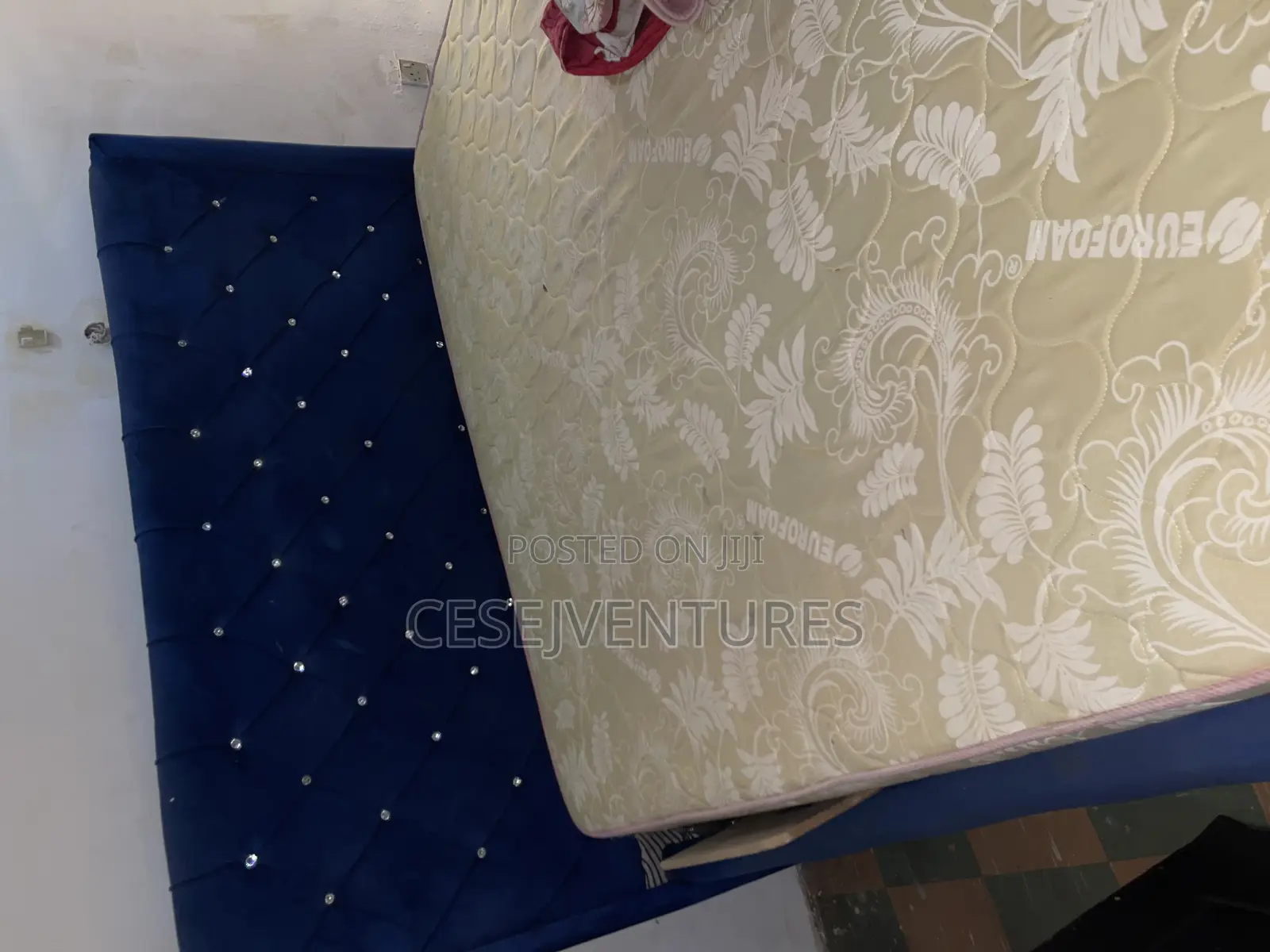 6x6 Bed and Authopedix Mattress